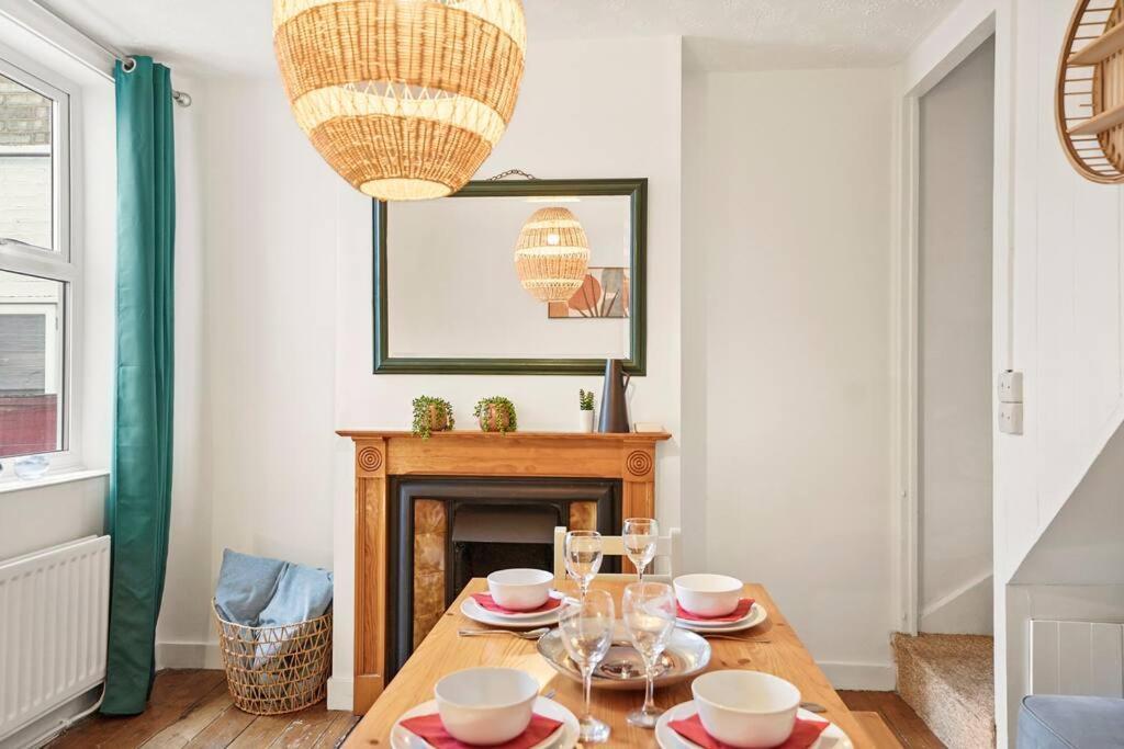 Aesthetic Cambridge Cottage Sleeps 5! Eksteriør bilde